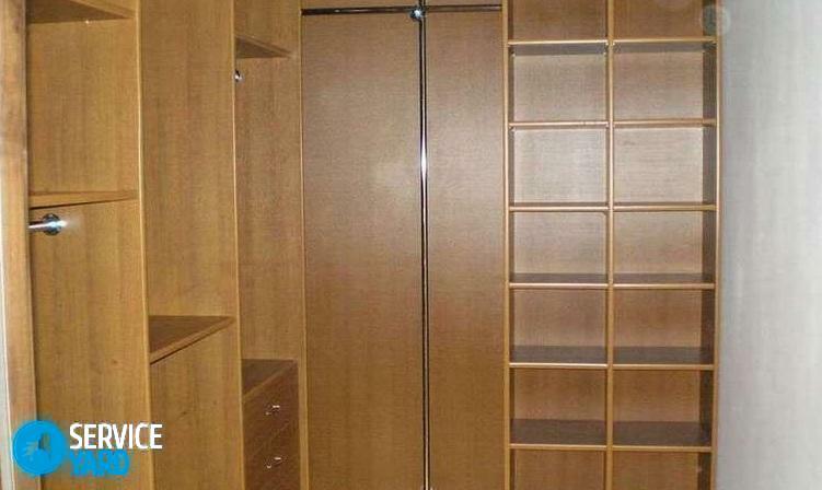 How to make a closet from the pantry?