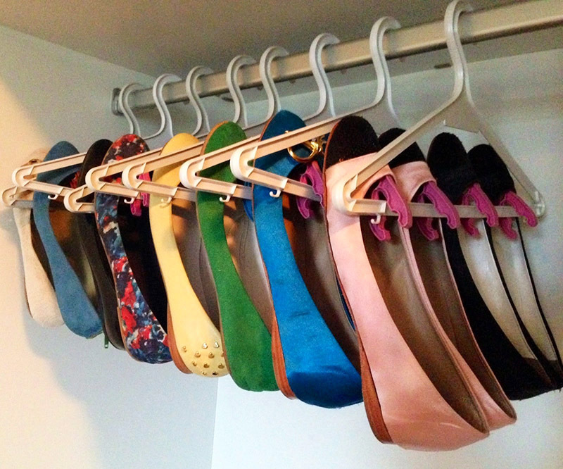 Here is such an unusual use for clothes hangers and clothespins