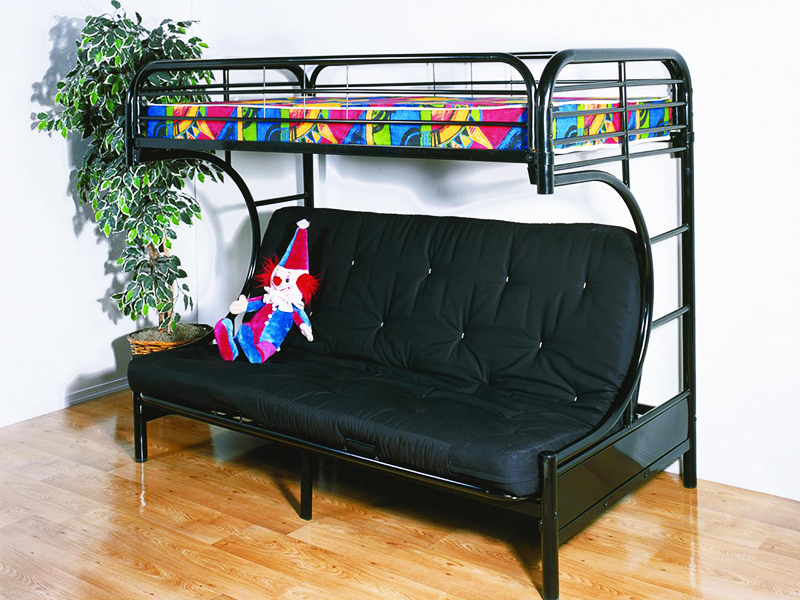 Se utiliza una variedad de materiales para los marcos de las camas altas.