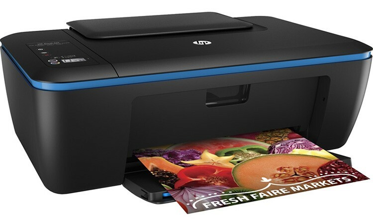 The presence of a monitor on the printer simplifies its operation.