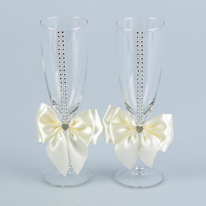 A set of wedding whipping glasses " Elite" with a bow and rhinestones, 2 pcs., Cream