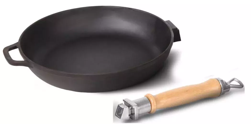 Frying pan with clamp type handle