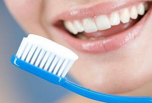 איך שצריך לצחצח שיניים - המלצות למבוגרים ולילדים