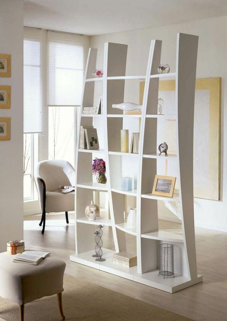 Small partition with open shelves