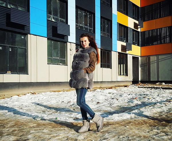 Olga Veter et son appartement à Moscou: emplacement, agencement, design, matériaux, décoration, mobilier, éclairage, textiles, déco