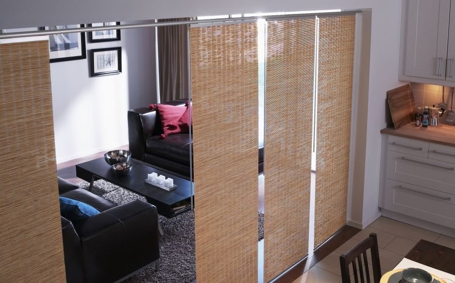 Trennen Sie die Küche vom Wohnzimmer mit japanischen Vorhängen
