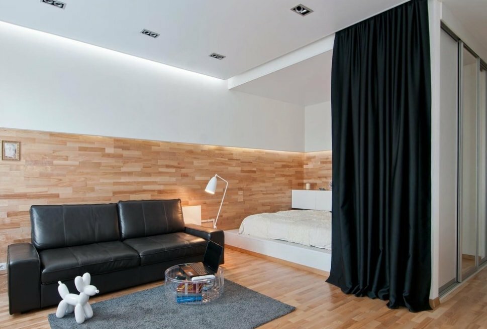 Wall cladding with laminate in the apartment