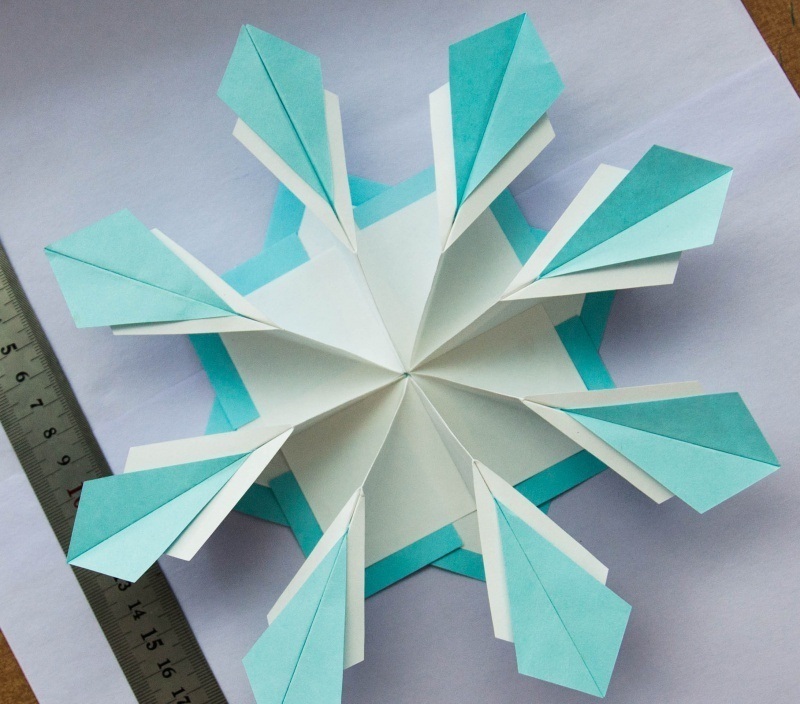 Wat te maken van gewoon papier als er niets te doen is: 7 interessante ideeën