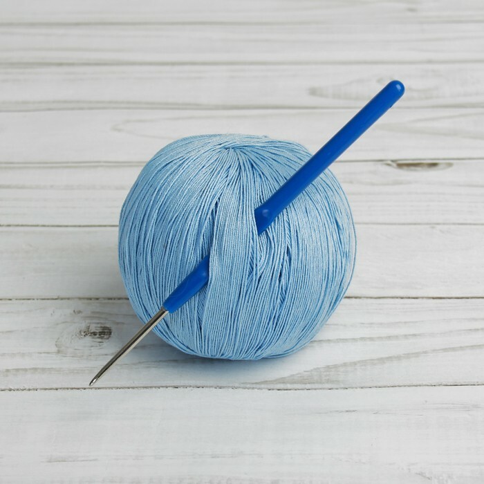 Agulha de crochê, de metal, com cabo de plástico, d = 2,5 mm, 13,5 cm, azul