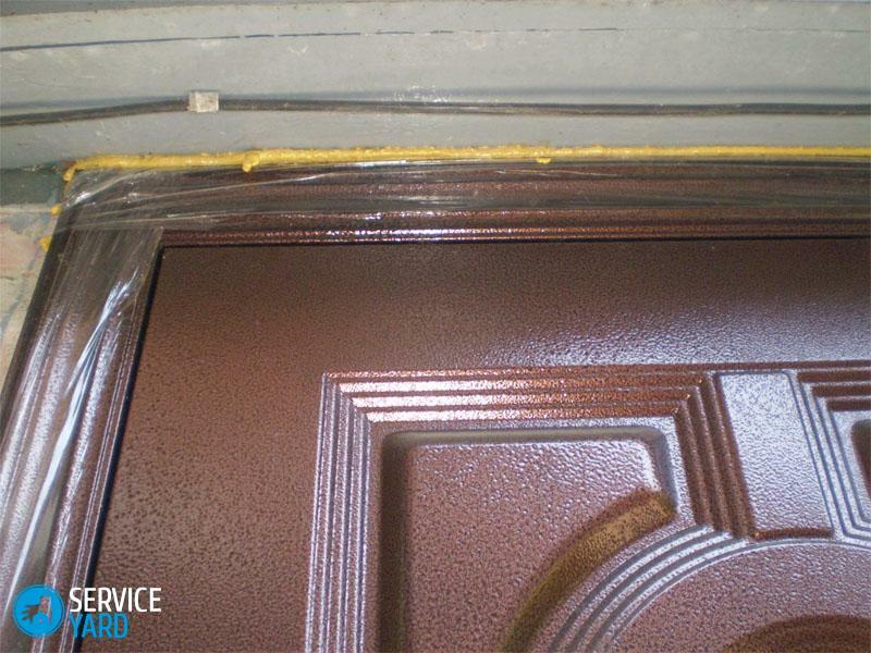 How to wipe the mounting foam from the metal door?