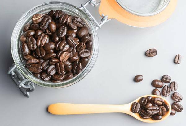 כיצד לאחסן פולי קפה: אריזה, טמפרטורה, לחות