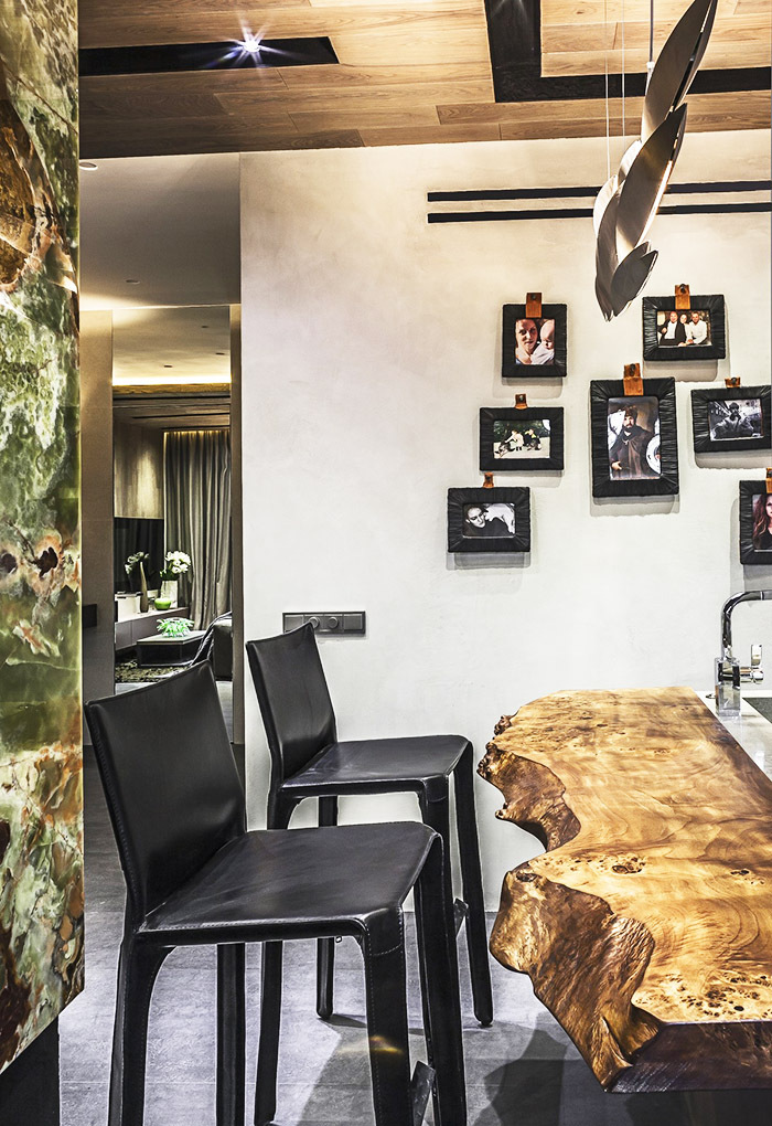 Verwandlung eines erbärmlichen Kopekenstücks in eine luxuriöse Wohnung des Künstlers Vladimir Steklov