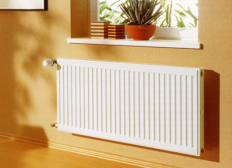 Each radiator is additionally equipped with a convector with U-shaped ribs