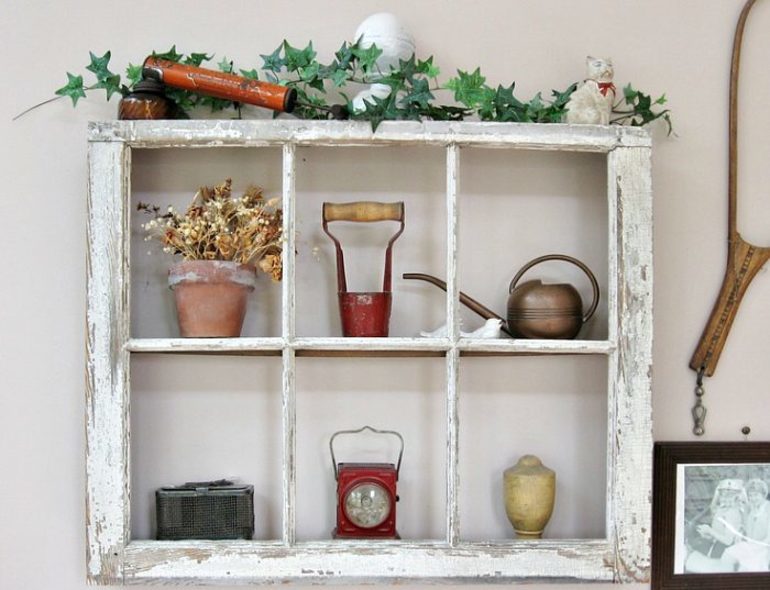 The use of old window frames: 10 unusual ways to rework how to use in the interior and in the country