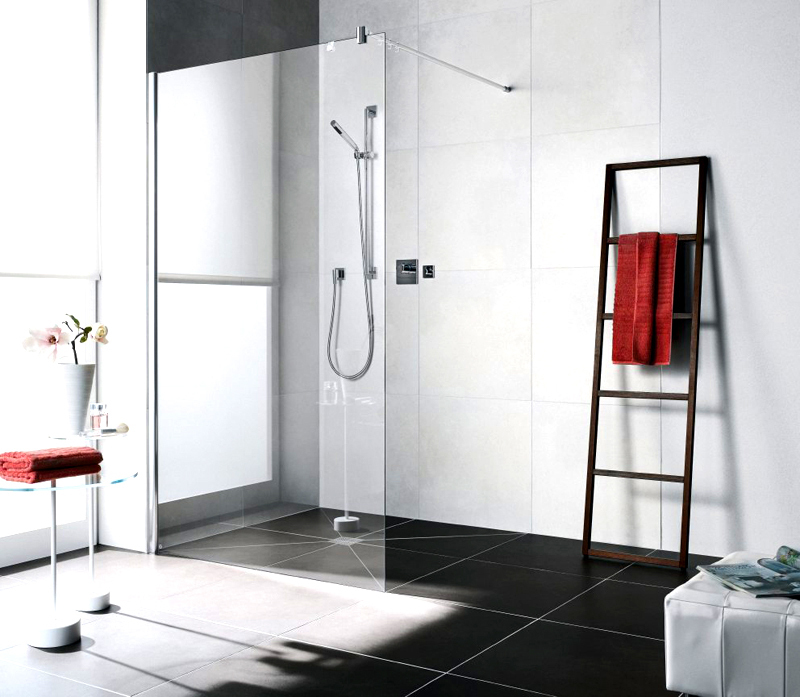 Most often, these showers are equipped with swing walls.