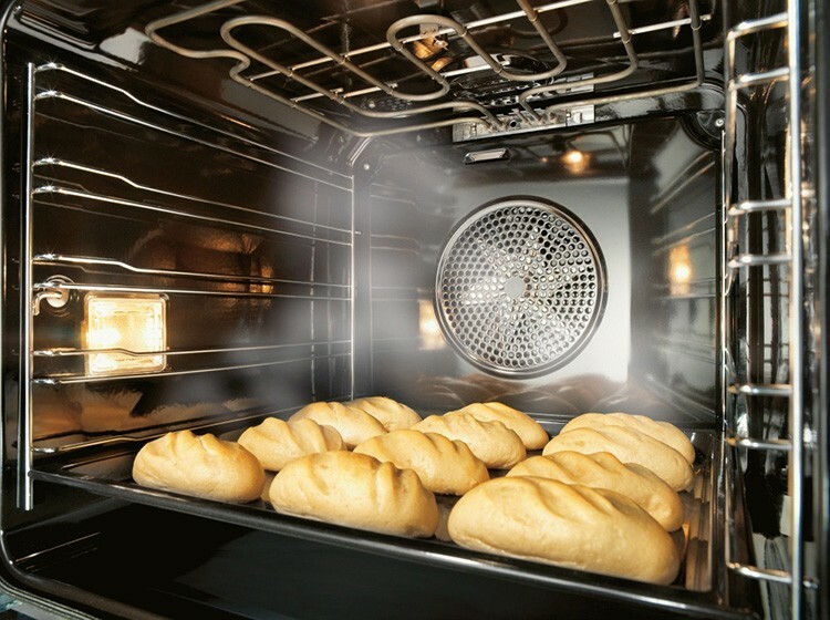To use the convection mode and illumination of the inner space of the working chamber, it is necessary to be able to connect the oven to an electrical network with a voltage of 220 volts
