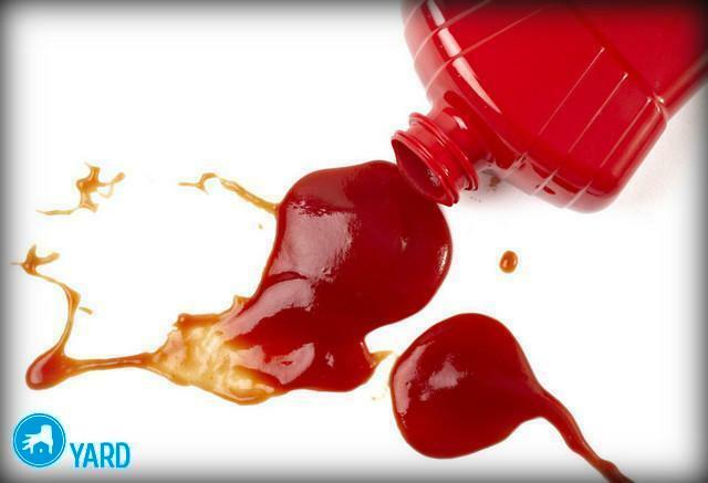 How to remove a stain on white from ketchup?