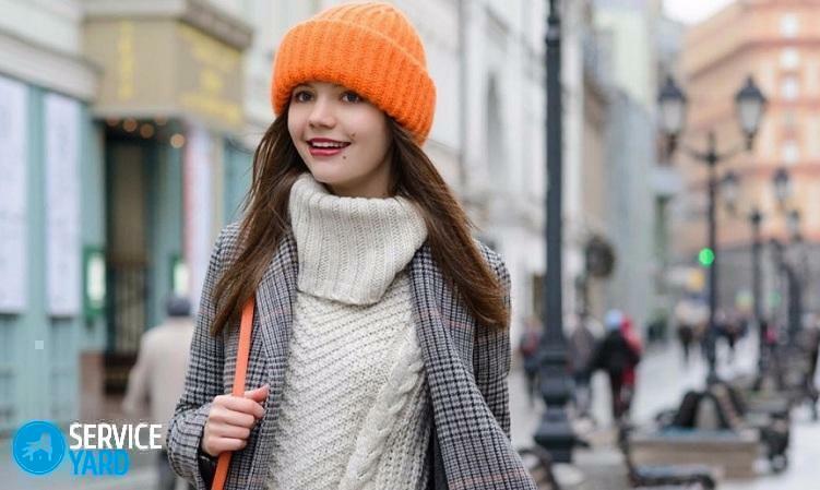 How to decorate a knitted hat with your own hands?