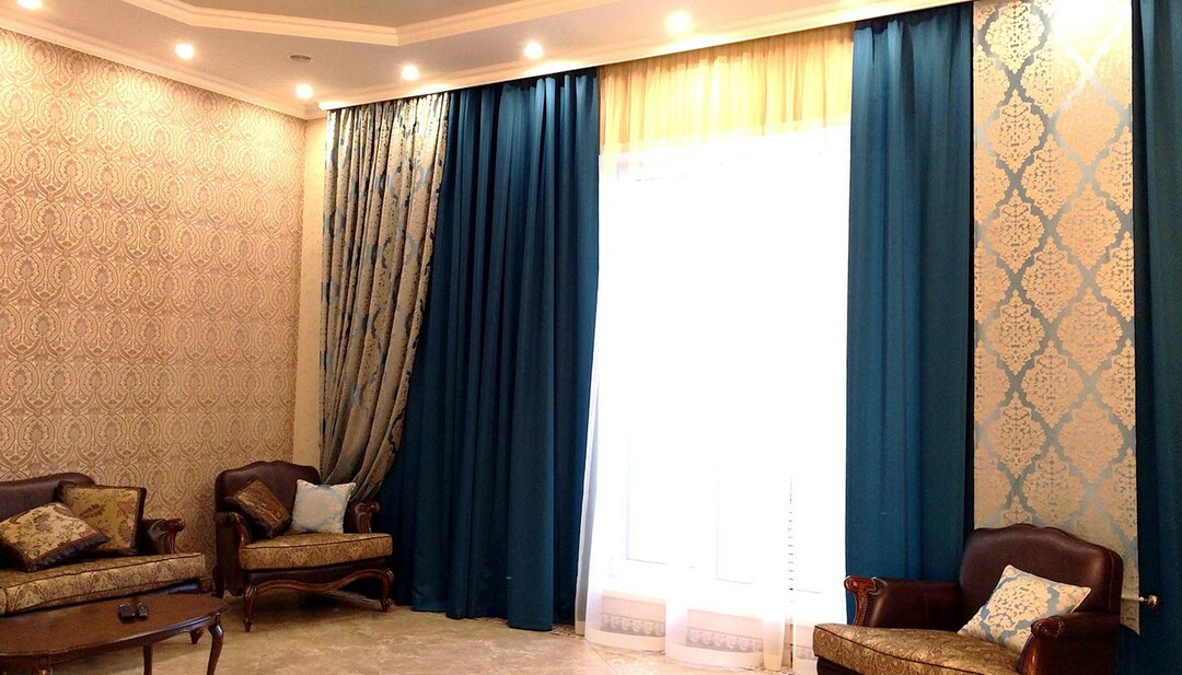 curtains in the interior of the hall ideas