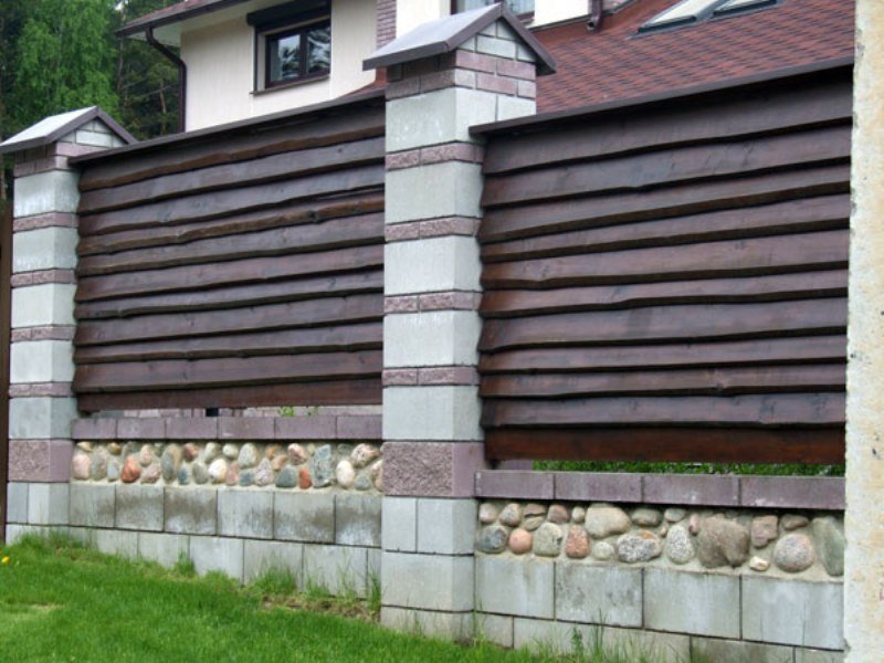 horizontal fence of slab