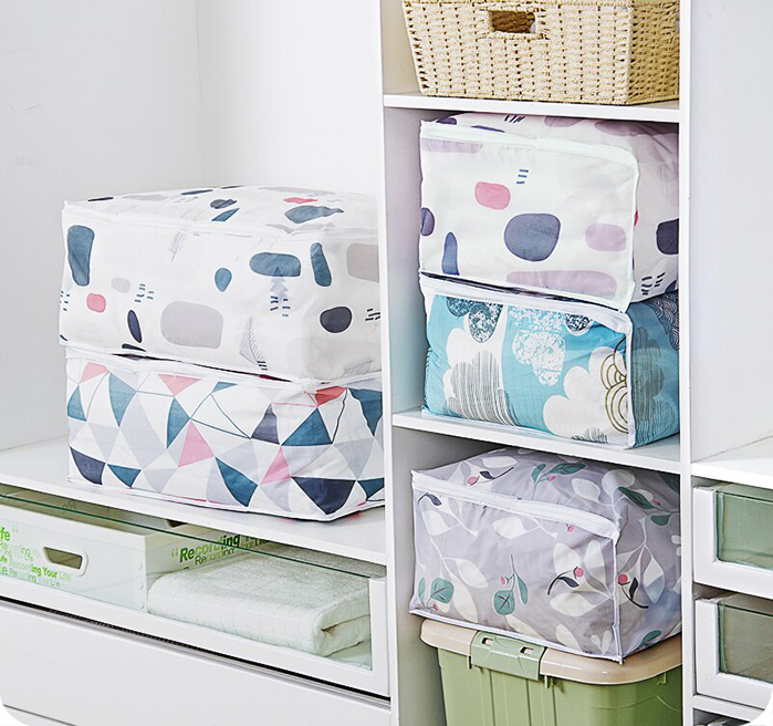 The advantage of soft organizers is that they can fit in a narrower space than hard ones that fit.