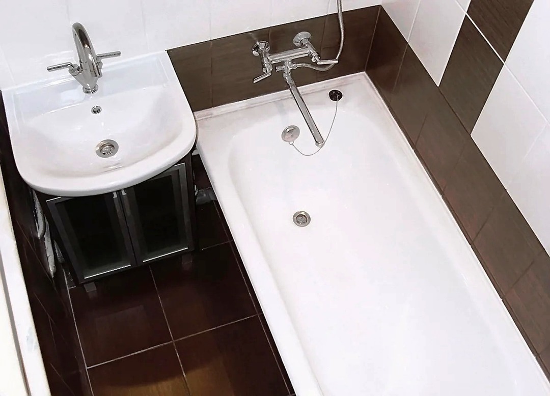 Vonios kambario ir Chruščiovo: Interjero nuotraukos renovuoti mažame vonios kambaryje