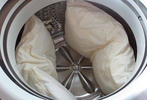 Come lavare i cuscini dal basso, olofayber, bambù e antistress?