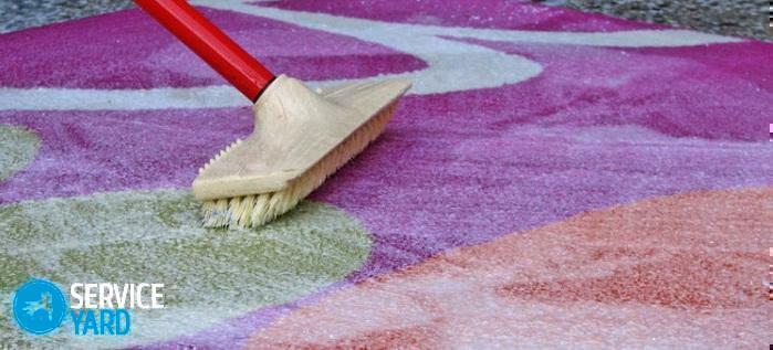 How to clean the carpet at home quickly and efficiently?