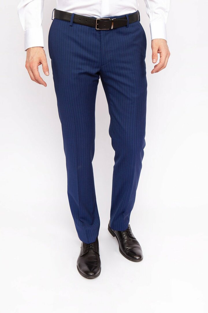 Pantalon slim fit: prix à partir de 399 ₽ achetez pas cher dans la boutique en ligne