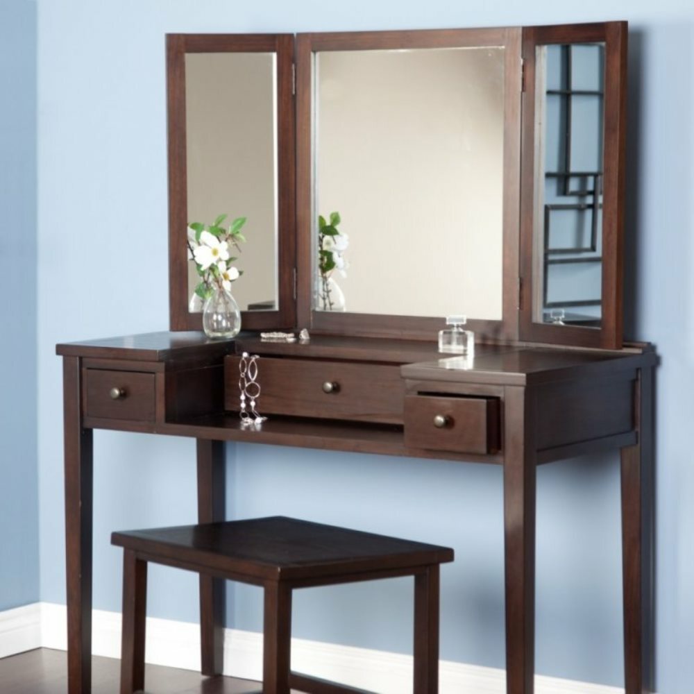 dressing table in the hallway design