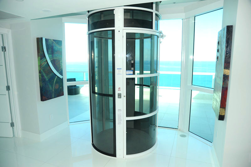 Dicho ascensor puede considerarse el más seguro de todos los anteriores, pero también es el más caro.
