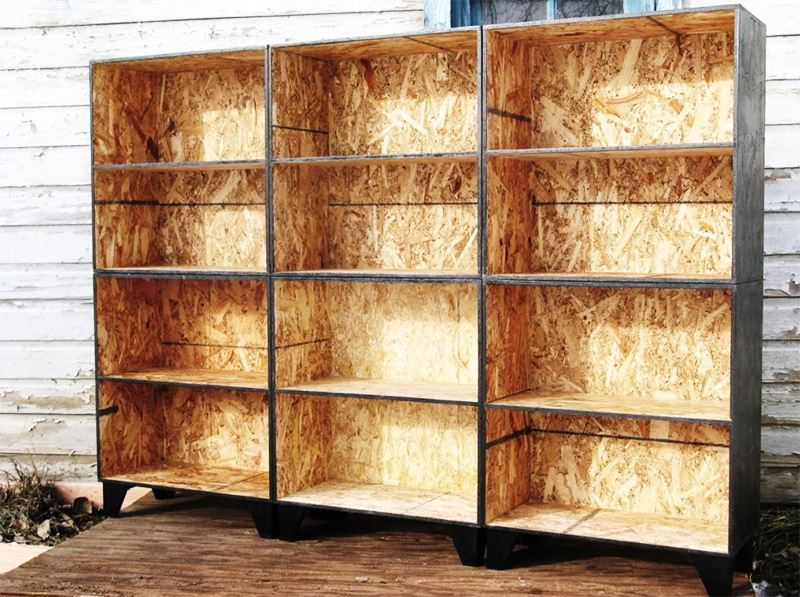 OSB is another affordable shelving material. For the strength of the structural joints, you will need metal corners. OSB is relatively resistant to temperature changes, but it is better to protect it with painting.