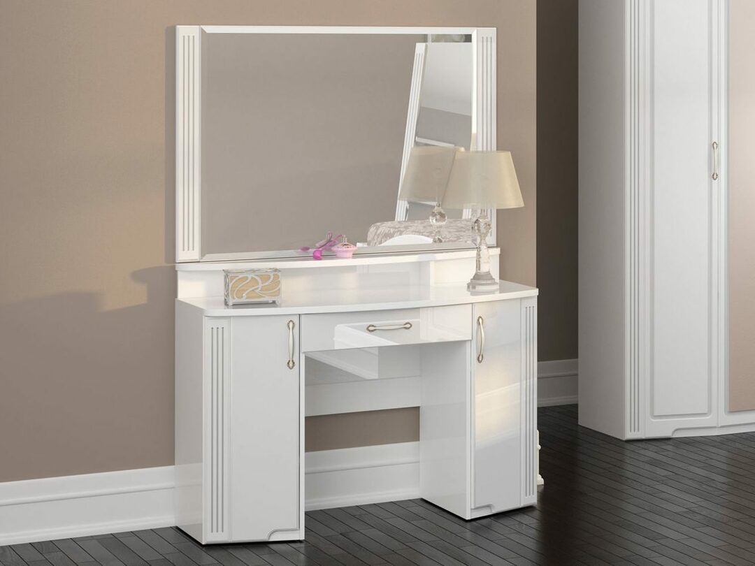 dressing table with a mirror in the hallway