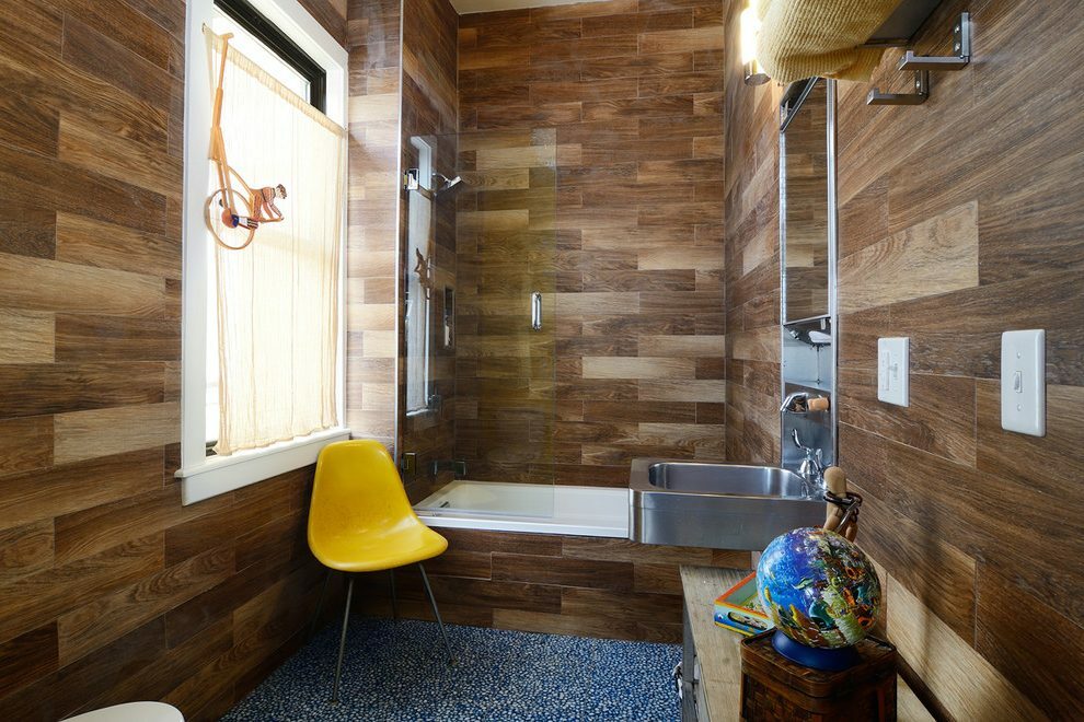 Laminate finish for walls and floors in the bathroom