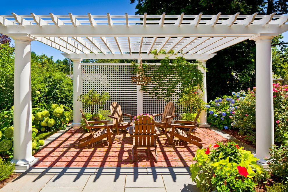 Pergola v krajinskem oblikovanju: čudoviti loki za vrt in poletno rezidenco, primeri s fotografijami