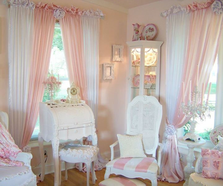 Tulle room for girls in the style of Shabby Chic