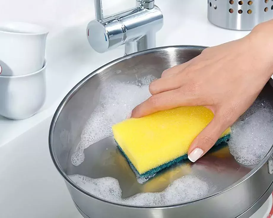 umývanie hrnca