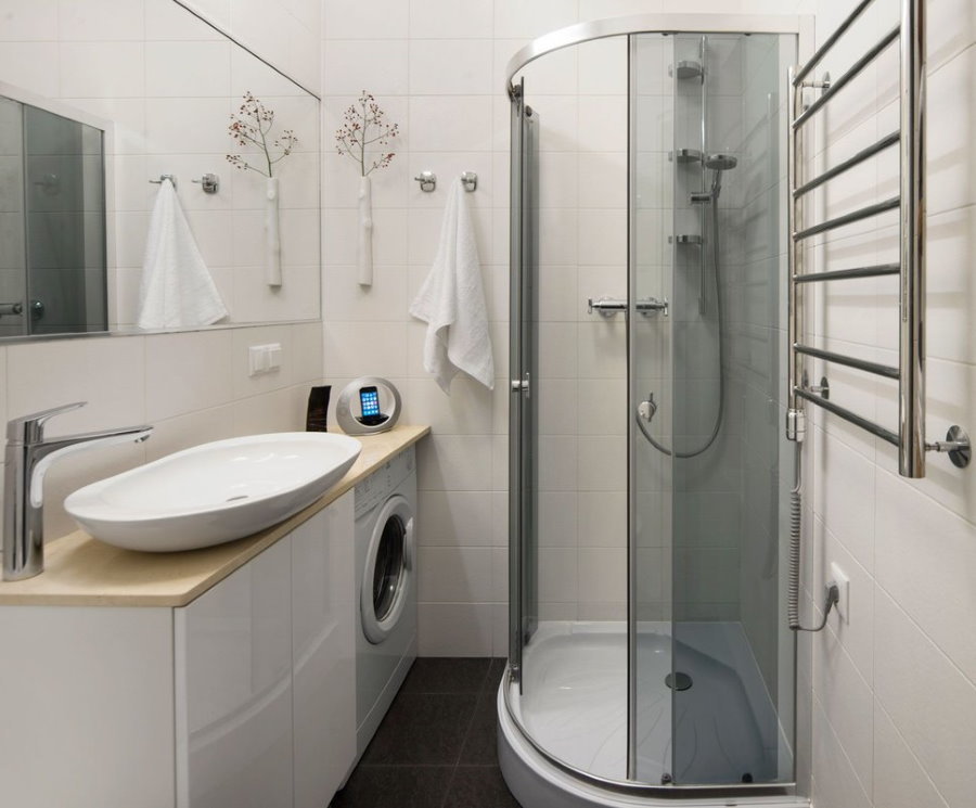 Cabine de duche de canto na casa de banho com uma área de 3 m²