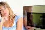 Nasveti za leni: kako hitro in učinkovito čiščenje pečice z mastjo in saje doma