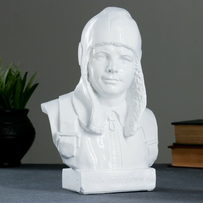 Busta Gagarin Y.A., biela 25x17cm