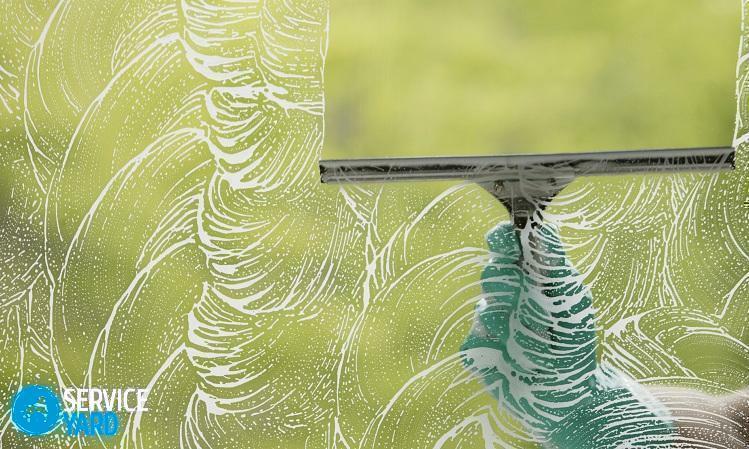 How to wash windows with ammonia