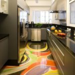 Šviesios virtuvės grindys