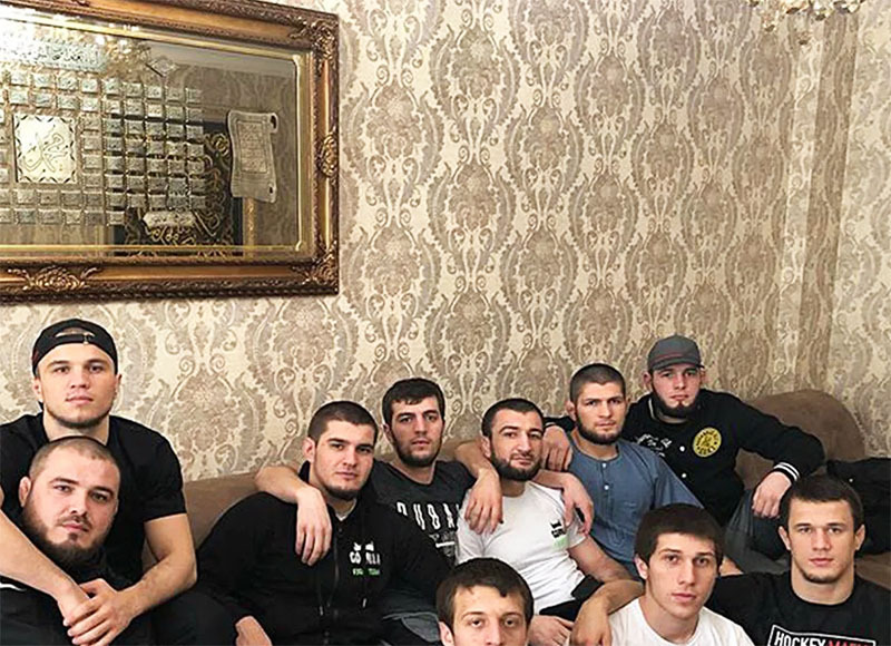 In Makhachkala, a fighter lives in the same staircase with his father, but on different floors: the champion with his family is on the second, his parents are on the seventh