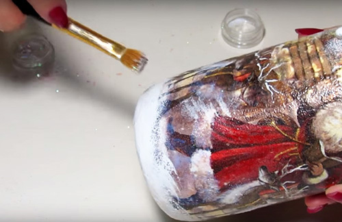 Yeni Yıl için bir şişe şampanya nasıl orijinal bir şekilde dekore edilir