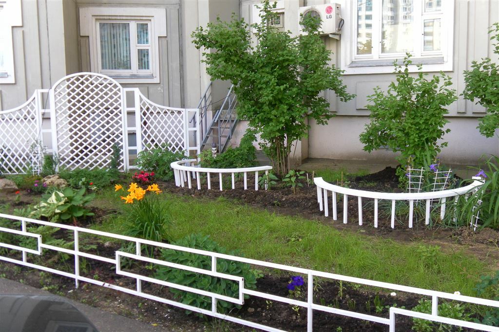 dekoratív kerítések virágágyásokhoz