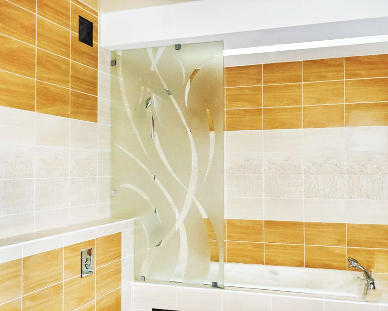 Kuinka valita ja asentaa kylpyhuoneen lasiverhot