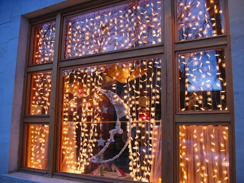 Wir dekorieren das Haus für das neue Jahr: Der Weihnachtsmann kommt an solchen Fenstern nicht vorbei