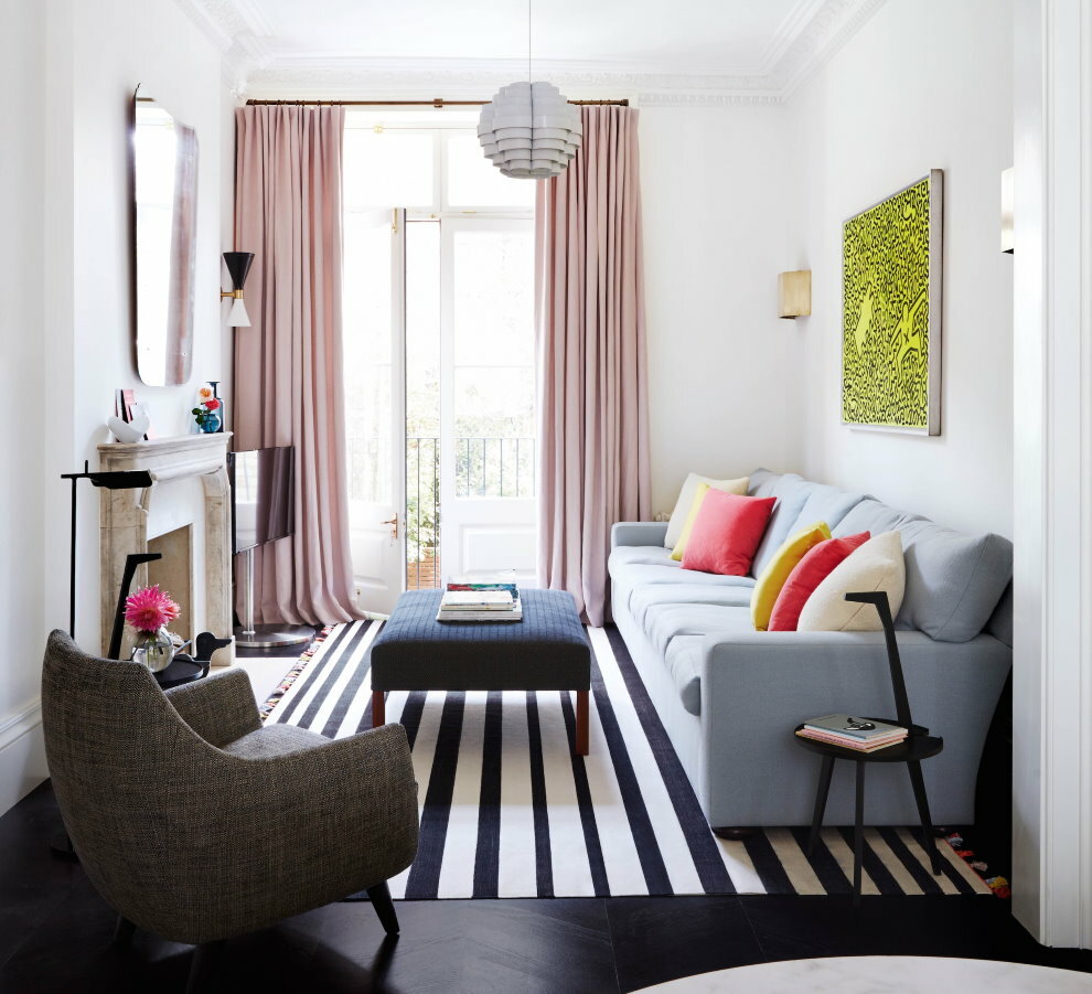Útulný obývací pokoj o rozloze 18 metrů čtverečních v moderním stylu