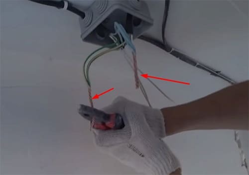 Curso de electricista joven: reemplazo de cableado de bricolaje en un apartamento