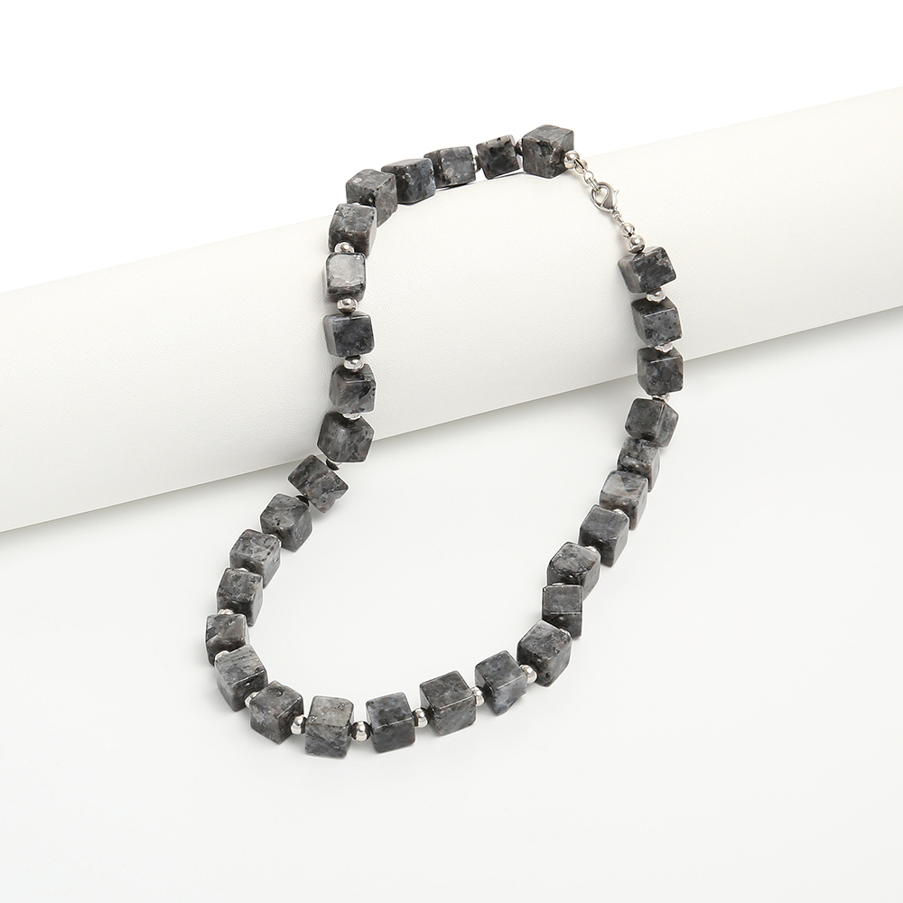 Pärlor för kvinnor My-bijou 303-933 svart / grå